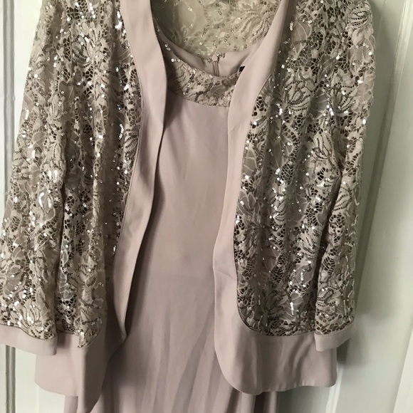 NWT R & M Richard  2 pc Mother of the bride outfits, size:: 14, 52 “ long. - Picture 7 of 16